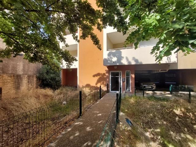Location Appartement Avenue du Maréchal Juin, Nîmes