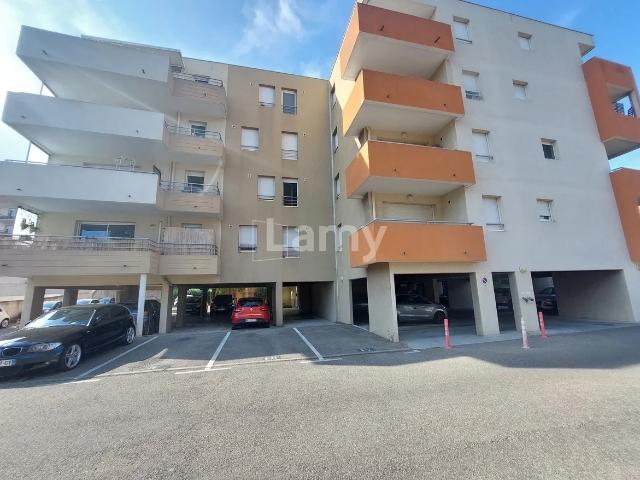 Location Appartement Avenue du Maréchal Juin, Nîmes