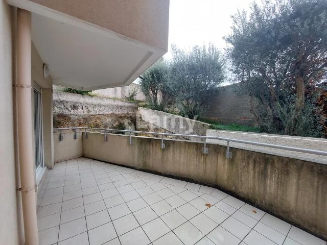 Location Appartement Avenue du Maréchal Juin, Nîmes