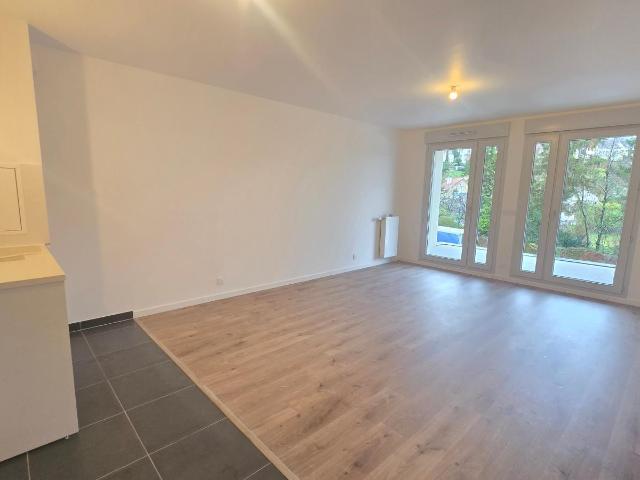 Location Appartement Avenue du Maréchal Leclerc de Hauteclocque, Hardricourt