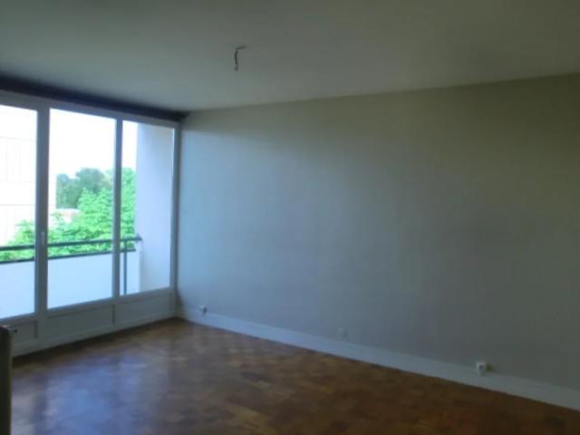 Location Appartement Avenue du Maréchal Leclerc, Livry Gargan