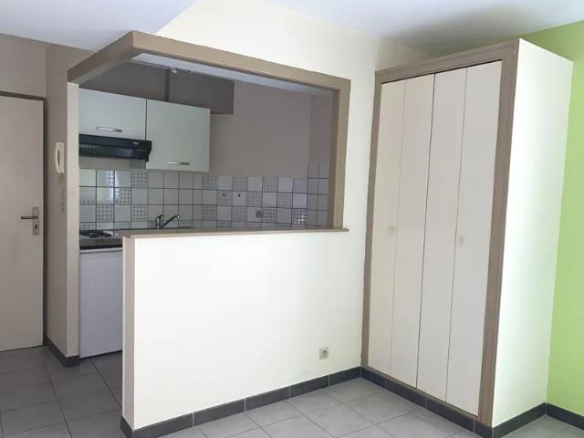 Location Appartement Avenue du Président Kennedy, Neufchâteau