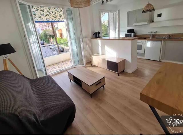 Location Appartement Avenue du Roi Robert, Nice
