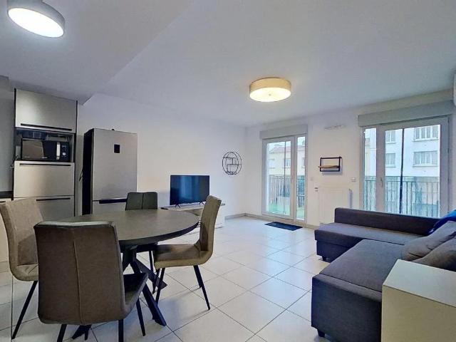 Location Appartement Avenue Francis de Pressensé, Lyon