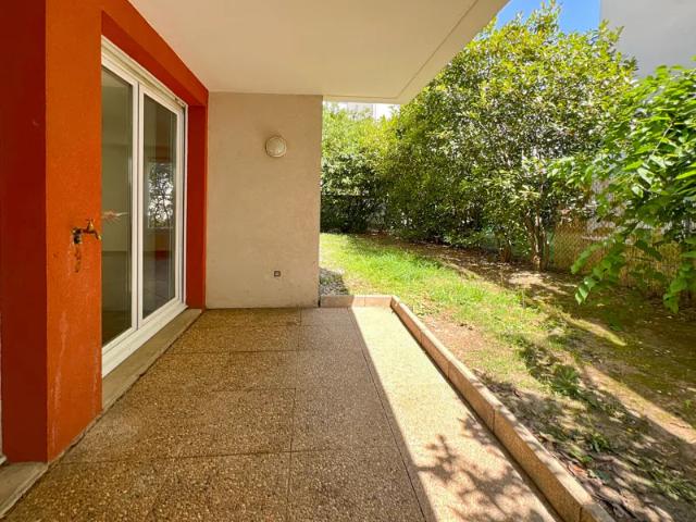 Location Appartement Avenue Francis de Pressensé, Vénissieux