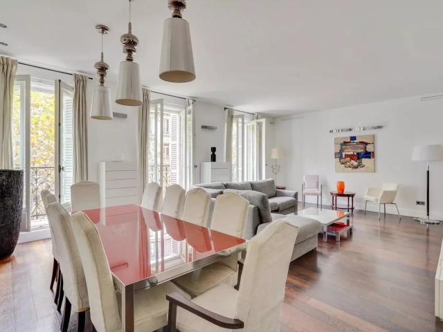 Location Appartement Avenue Franklin Delano Roosevelt, Paris