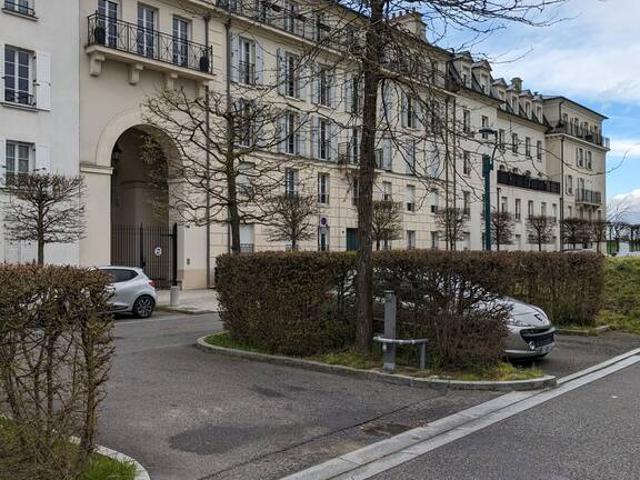 Location Appartement Avenue Johannes Gutenberg, Serris