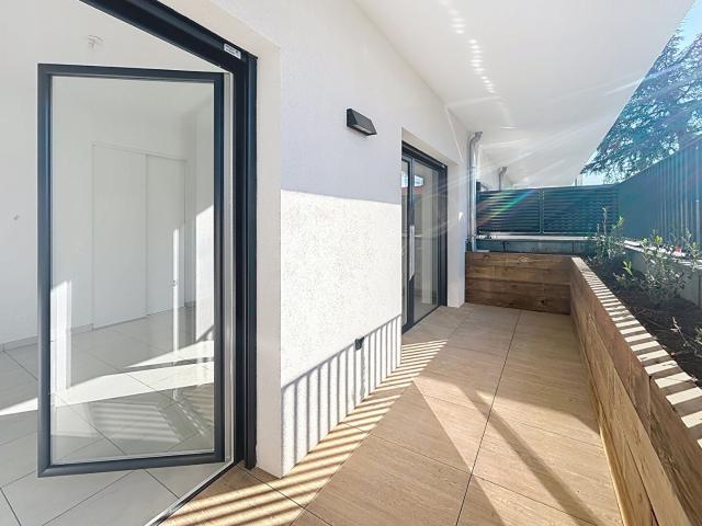 Location Appartement Avenue Jean Jaurès, Décines Charpieu