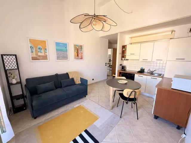 Location Appartement Avenue Jean Médecin, Nice
