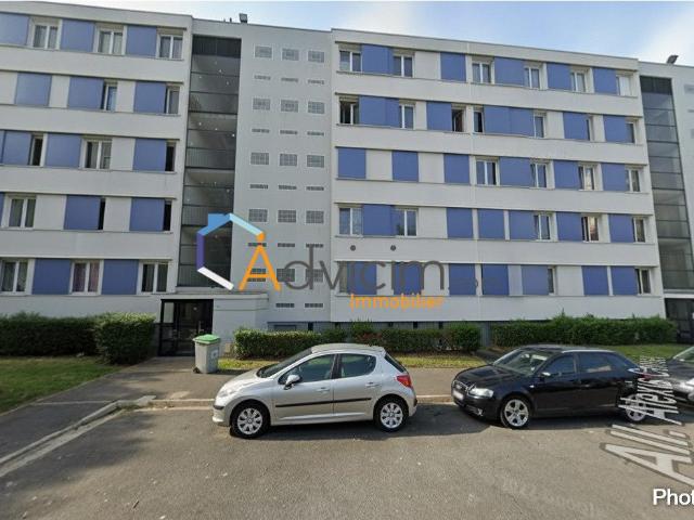 Location Appartement Avenue Lech Walesa, Rosny sous Bois