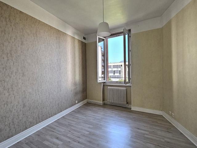 Location Appartement Avenue Léon Blum, Clermont Ferrand