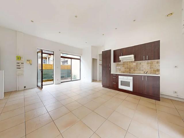 Location Appartement Avenue Léon Foillard, Saint Georges de Reneins