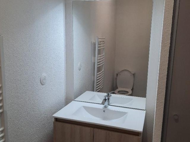 Location Appartement Avenue Monseigneur Robert Dalverny, Nîmes