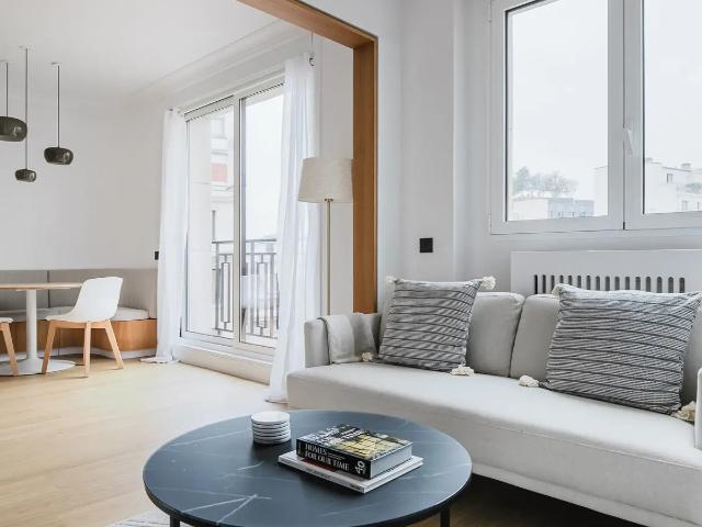 Location Appartement Avenue Montaigne, Paris