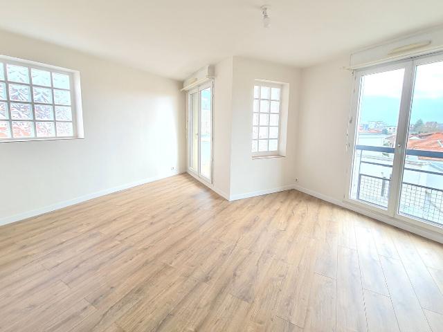 Location Appartement Avenue Maurice Thorez, Ivry sur Seine