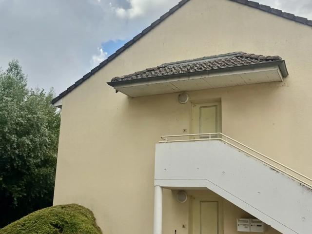 Location Appartement Avenue Michel Baroin, Saint Julien les Villas