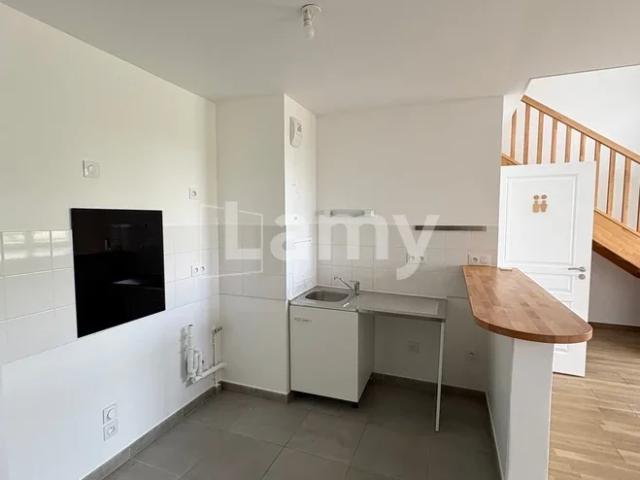 Location Appartement Avenue Serge Dassault, Corbeil Essonnes