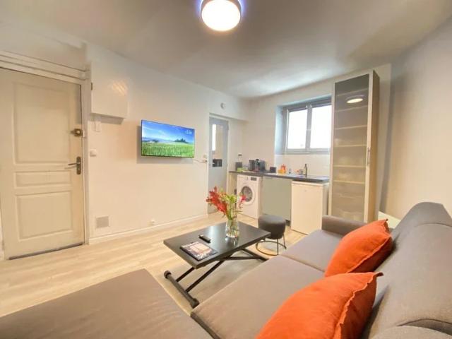Location Appartement Avenue Stephen Pichon, Paris