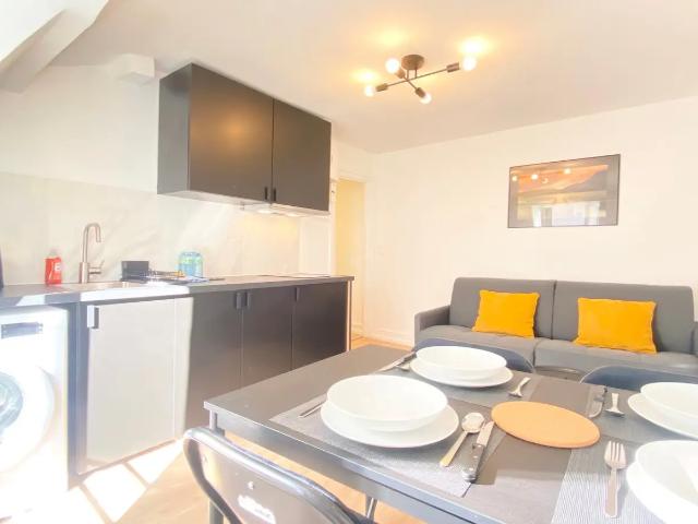 Location Appartement Avenue Stephen Pichon, Paris