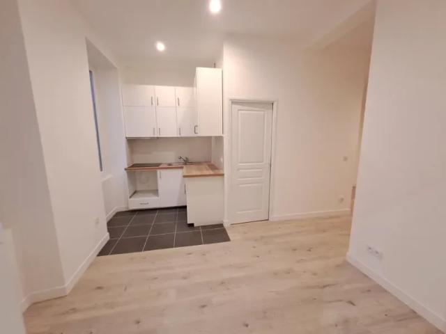 Location Appartement Avenue Port Mahon, Saint Jean d'Angély