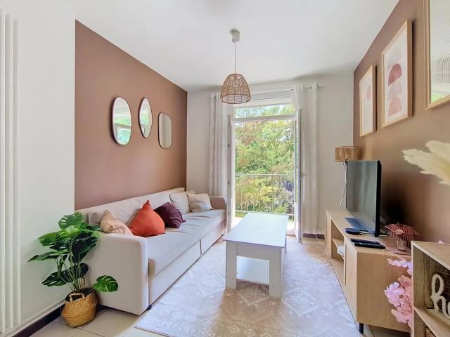 Location Appartement Avenue Paul Vaillant Couturier, Paray Vieille Poste