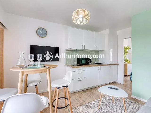 Location Appartement Avenue Paul Vaillant Couturier, Paray Vieille Poste