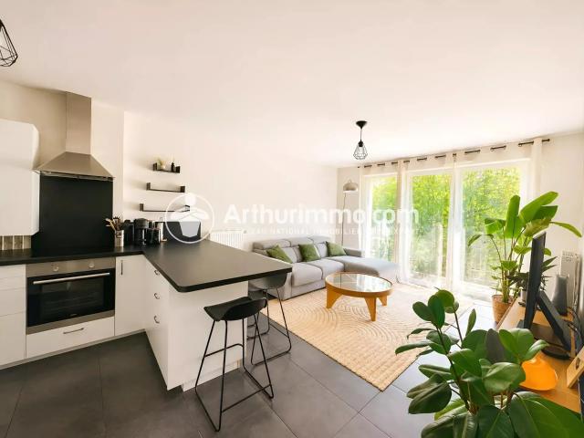 Location Appartement Avenue Paul Vaillant Couturier, Paray Vieille Poste