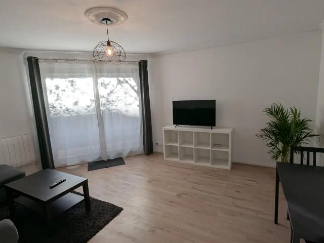 Location Appartement Avenue Pierre Brossolette, Montrouge