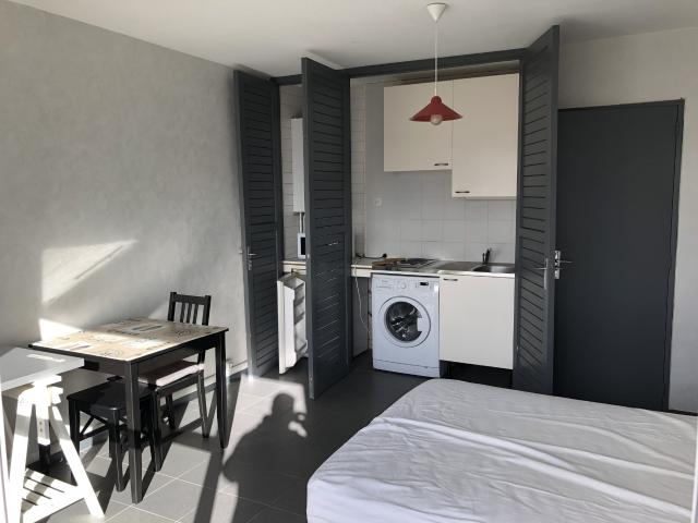 Location Appartement Avenue Pierre Brossolette, Le Bouscat