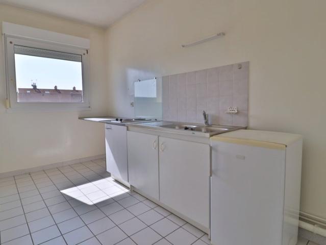 Location Appartement Avenue Pierre Brossolette, Troyes
