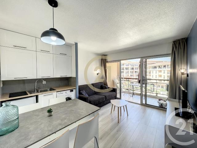 Location Appartement Avenue Pierre de Coubertin, Cannes