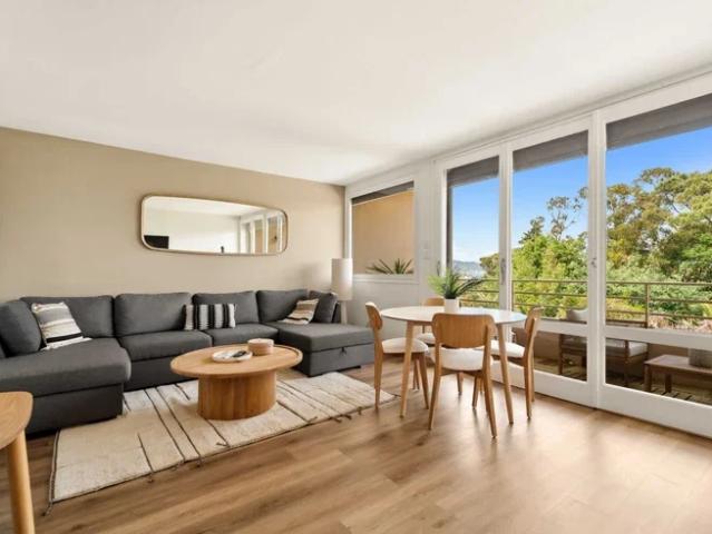 Location Appartement Avenue Pierre de Coubertin, Saint Tropez
