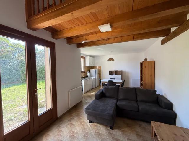 Location Appartement Avenue Pierre et Marie Curie, Aubenas