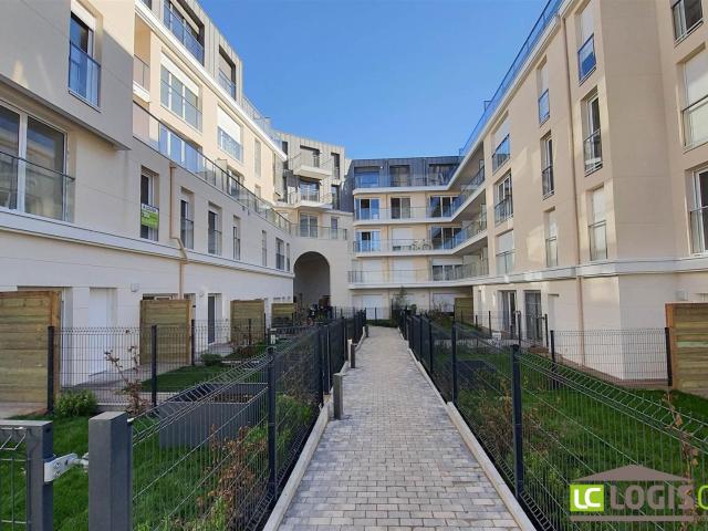Location Appartement Avenue Roger Salengro, Châtenay Malabry
