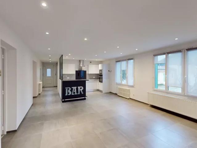 Location Appartement Avenue Roger Salengro, Vaulx en Velin