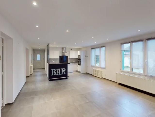 Location Appartement Avenue Roger Salengro, Vaulx en Velin