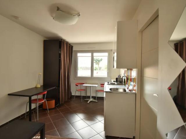 Location Appartement Avenue Roger Salengro, Villeurbanne