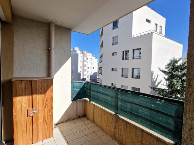Location Appartement Avenue Roger Salengro, Villeurbanne