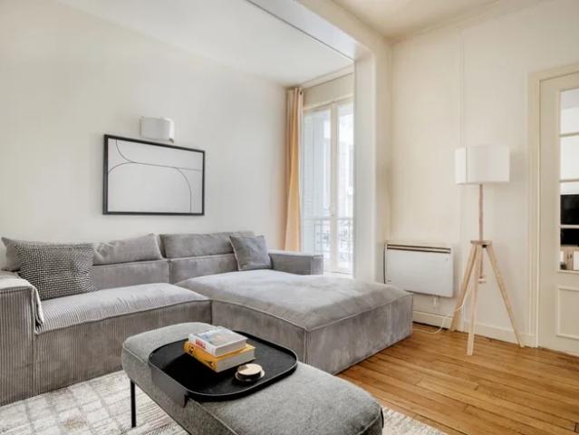 Location Appartement Avenue Raymond Poincaré, Paris