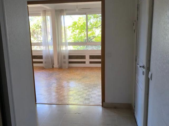 Location Appartement Avenue Winston Churchill, Sucy en Brie