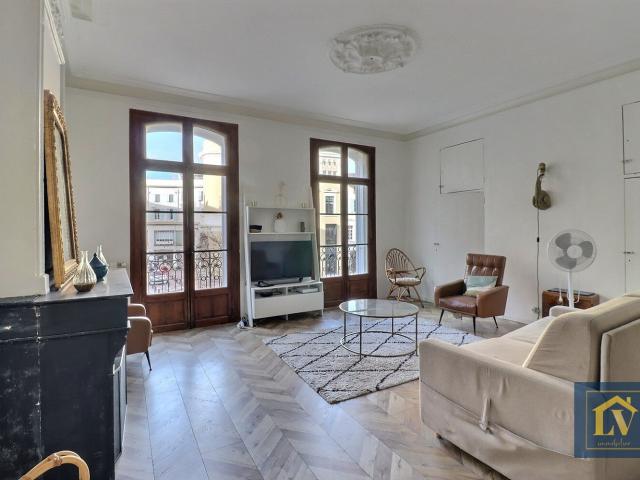 Location Appartement Avenue Victor Hugo, Pia