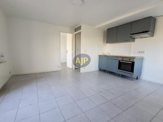 Location appartement Baud: 560 € AJP Immobilier Pontivy