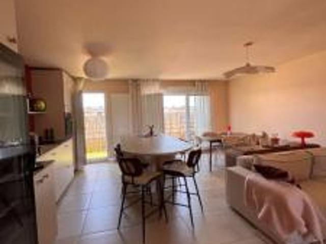 location appartement bordeaux 3 pièces 74 m2 gironde 33000 1380 € / mois