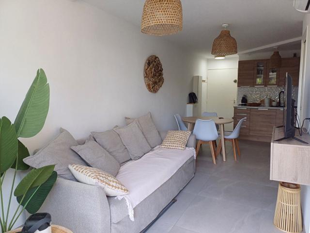 Location Appartement Boulevard Camille Blanc, Sète