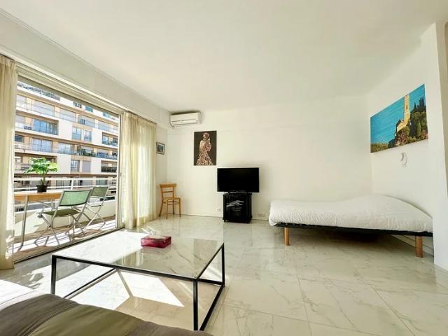Location Appartement Boulevard Alexandre III, Cannes
