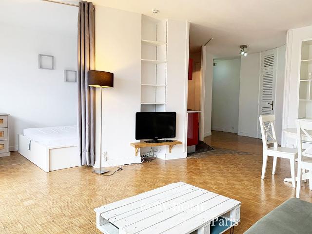 Location Appartement Boulevard Garibaldi, Paris