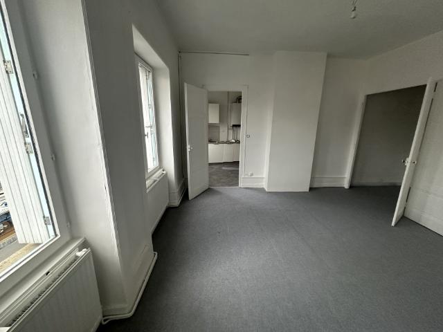 Location Appartement Boulevard d'Auvergne, Le Chambon Feugerolles