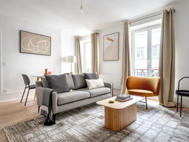 Location Appartement Boulevard de Grenelle, Paris