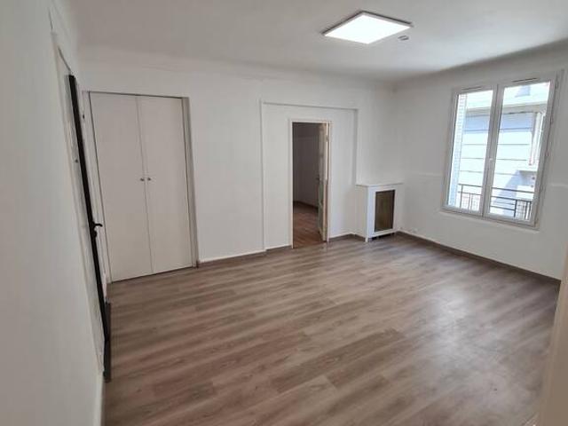 Location Appartement Boulevard de la Somme, Paris