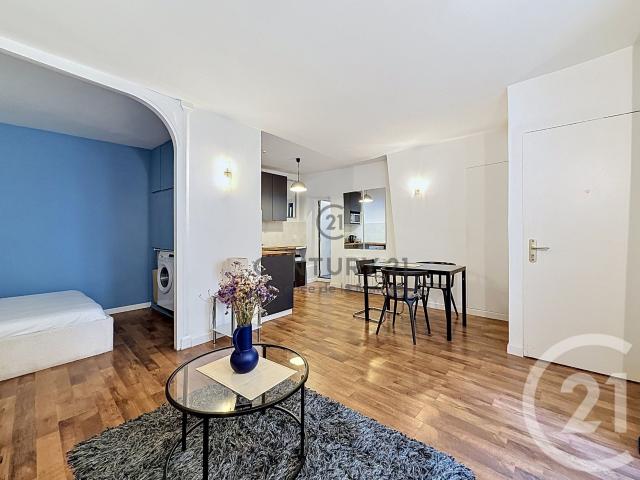Location Appartement Boulevard de Strasbourg, Paris